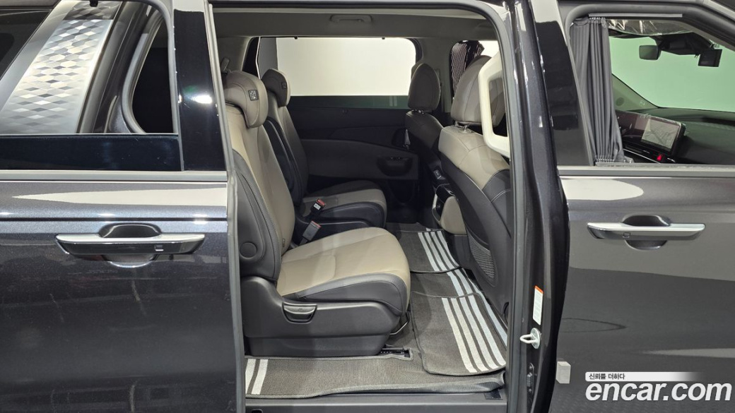 Kia Carnival 9-Seater Noblesse, 2025