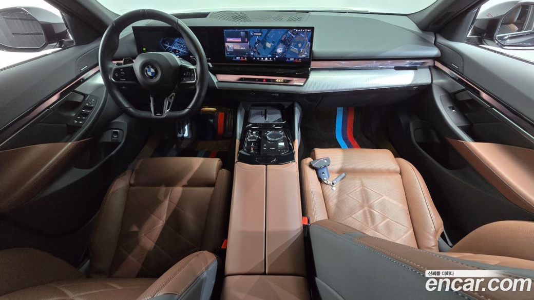 BMW 5-Series 530i xDrive, 2024