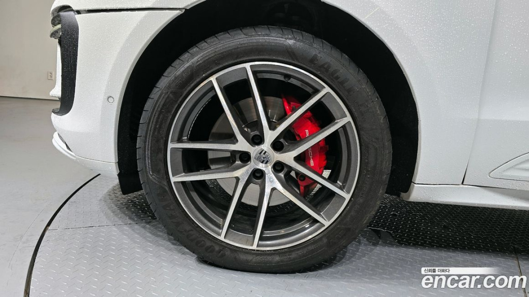 Porsche Macan 2.9 S, 2022