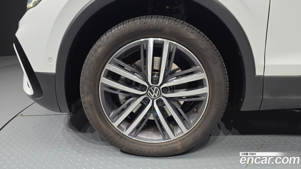 Volkswagen Tiguan 2.0 TSI Prestige, 2023