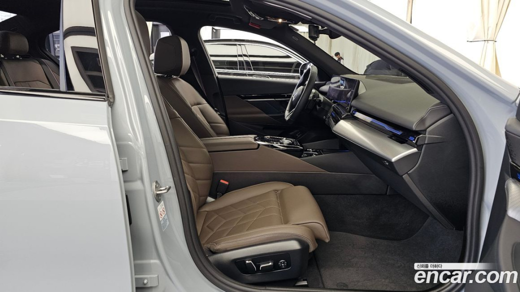 BMW 5-Series 520i Special Edition, 2024