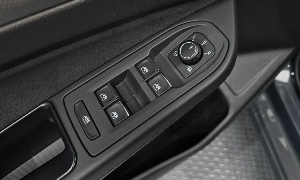 Volkswagen Golf 2.0 TDI Prestige, 2025