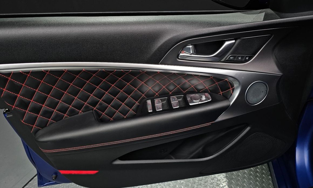 Genesis G70 Gasoline 2.5T 4WD, 2025