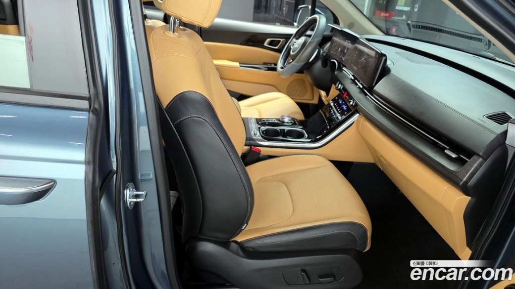 Kia Carnival 7-Seater Noblesse, 2023