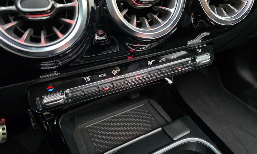 Mercedes-Benz CLA-Class CLA250 4MATIC, 2024