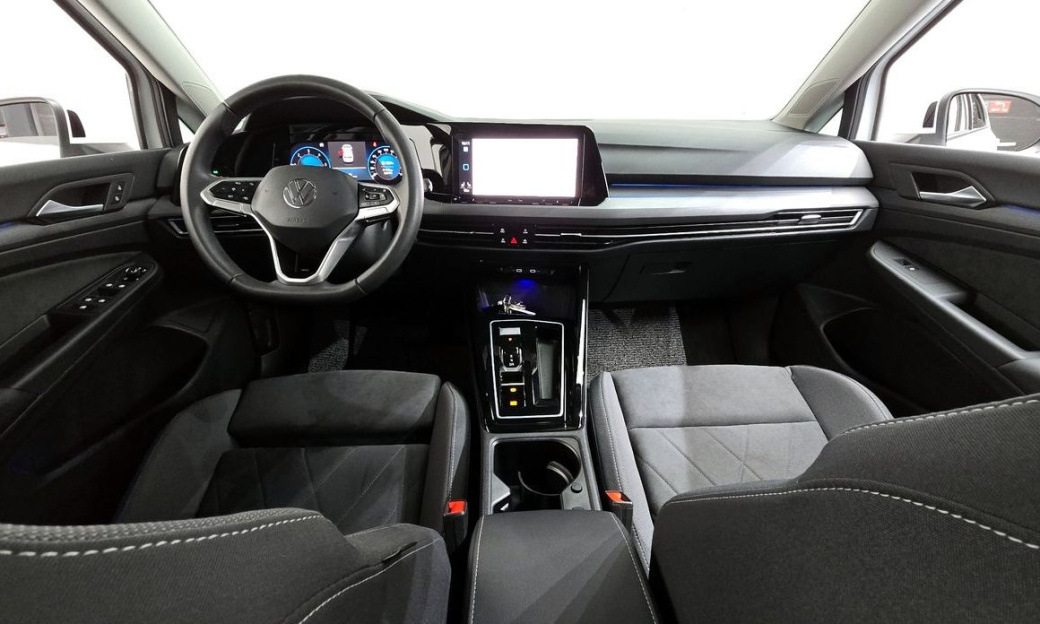Volkswagen Golf 2.0 TDI Prestige, 2024