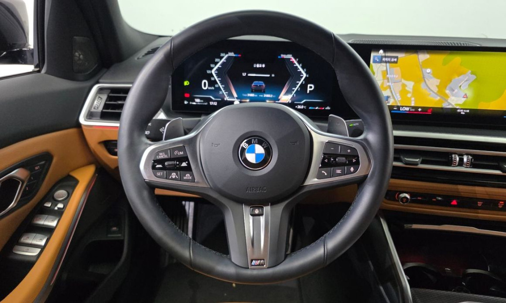 BMW 3-Series 320i M Sport, 2024