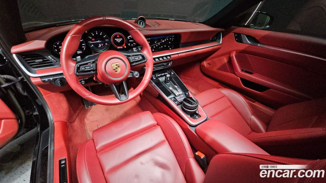 Porsche 911 Carrera 4 GTS, 2023