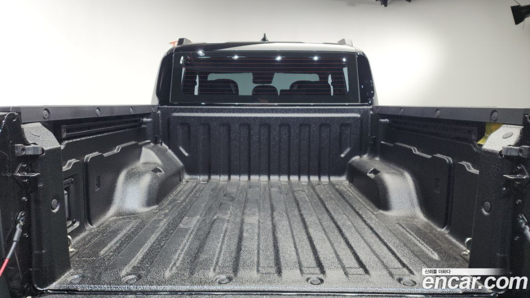 Kia Tasman 2.5T Gasoline 4WD, 2026