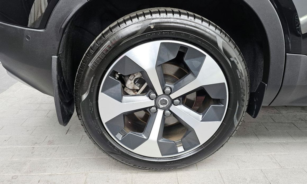 Volvo XC40 B4 Ultimate Bright, 2024