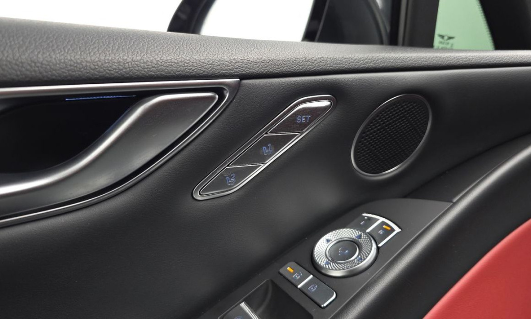 Genesis G80 Gasoline 2.5 Turbo AWD, 2025