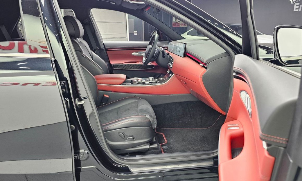 Genesis GV70 2.5T Gasoline 2WD, 2025