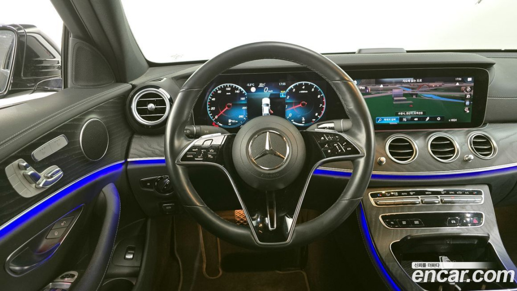 Mercedes-Benz E-Class E250 AMG Line, 2023