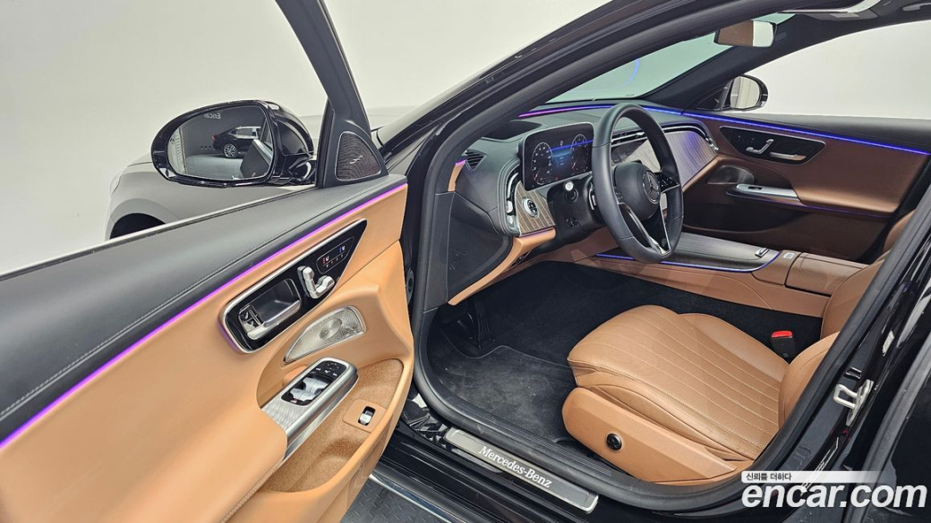 Mercedes-Benz E-Class E300 4MATIC Exclusive, 2024