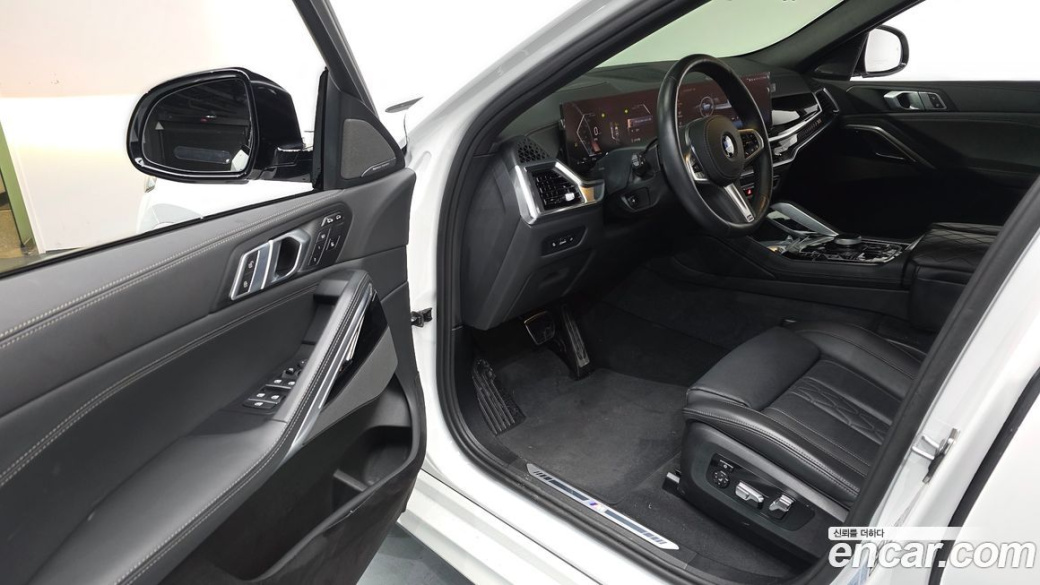 BMW X6 xDrive40i M Sport, 2025