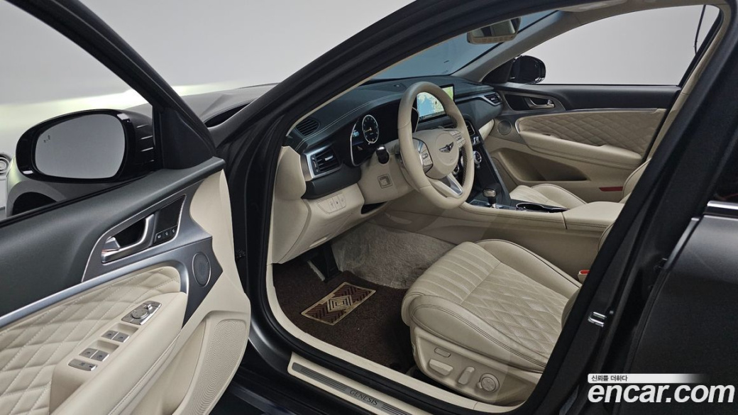 Genesis G70 Gasoline 2.0T 4WD, 2022