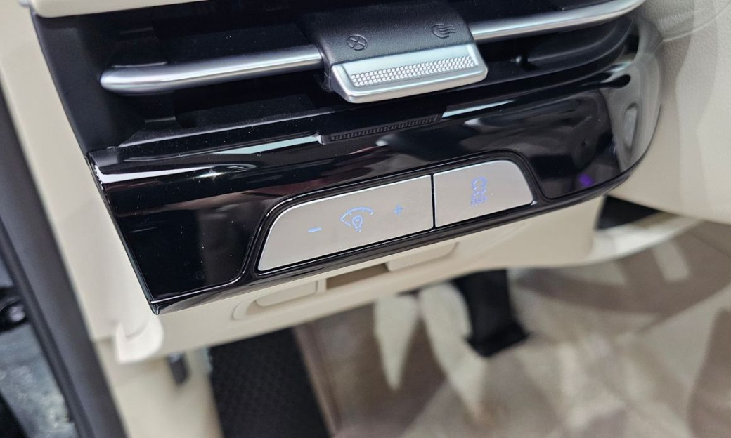 Genesis G80 Gasoline 2.5 Turbo AWD, 2025