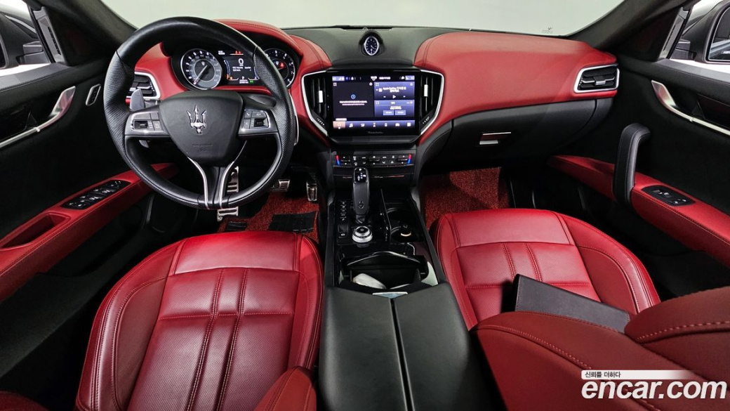 Maserati Ghibli 3.0 Modena, 2022