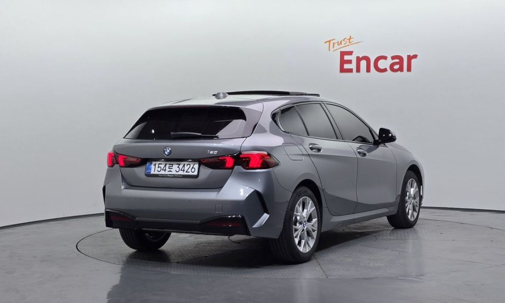 BMW 1-Series 120, 2025