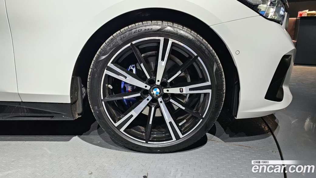 BMW 5-Series 530i xDrive M Sport, 2024