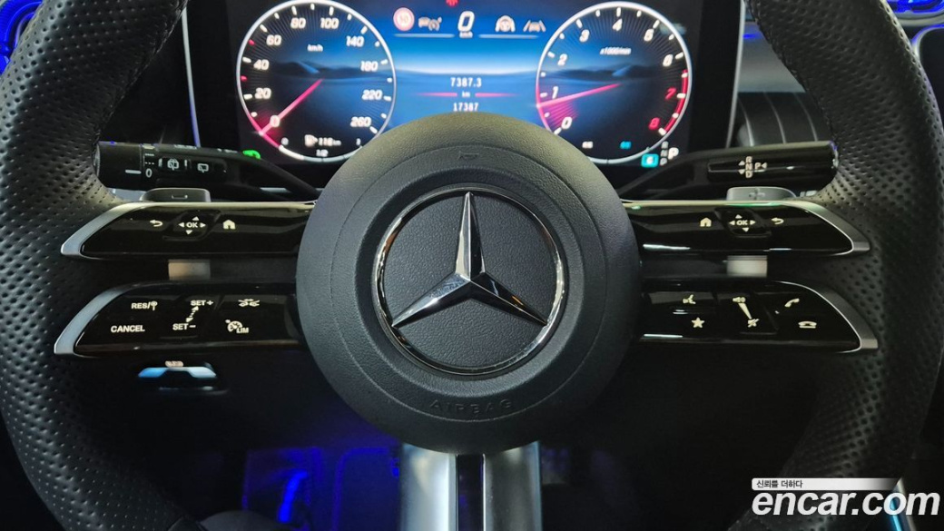 Mercedes-Benz GLC-Class GLC300 4MATIC AMG Line, 2025