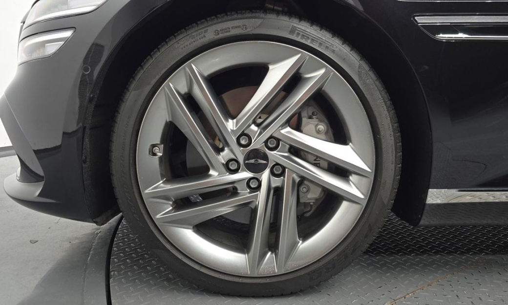 Genesis G80 Gasoline 2.5 Turbo AWD, 2025