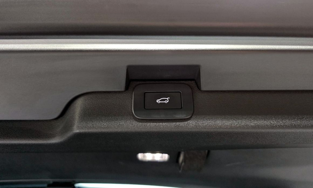 Land Rover Discovery P360 R-Dynamic SE, 2023