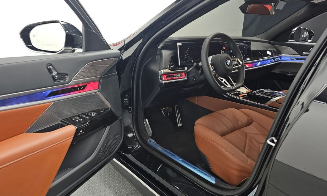 BMW 7-Series 740i xDrive M Sport, 2025