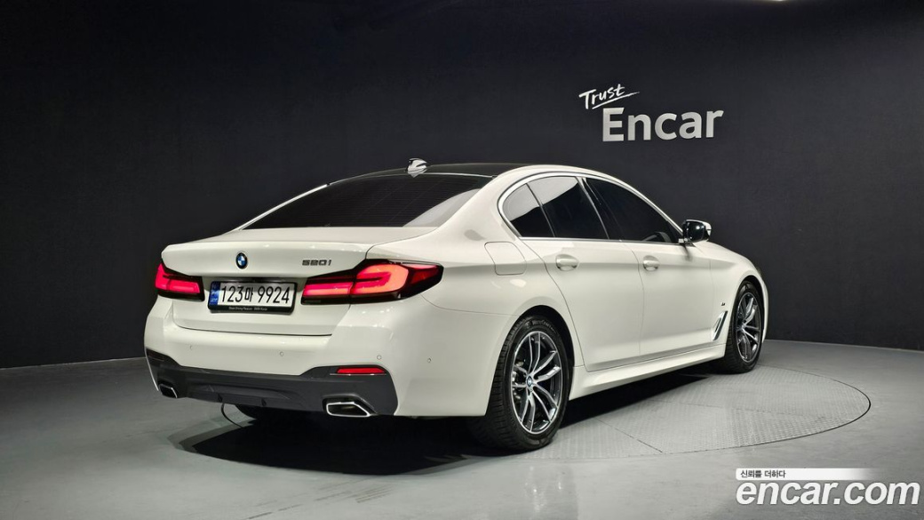 BMW 5-Series 520i M Sport, 2023