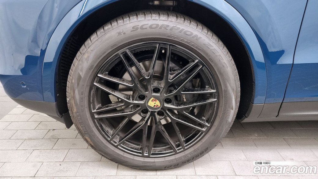 Porsche Cayenne 3.0, 2024