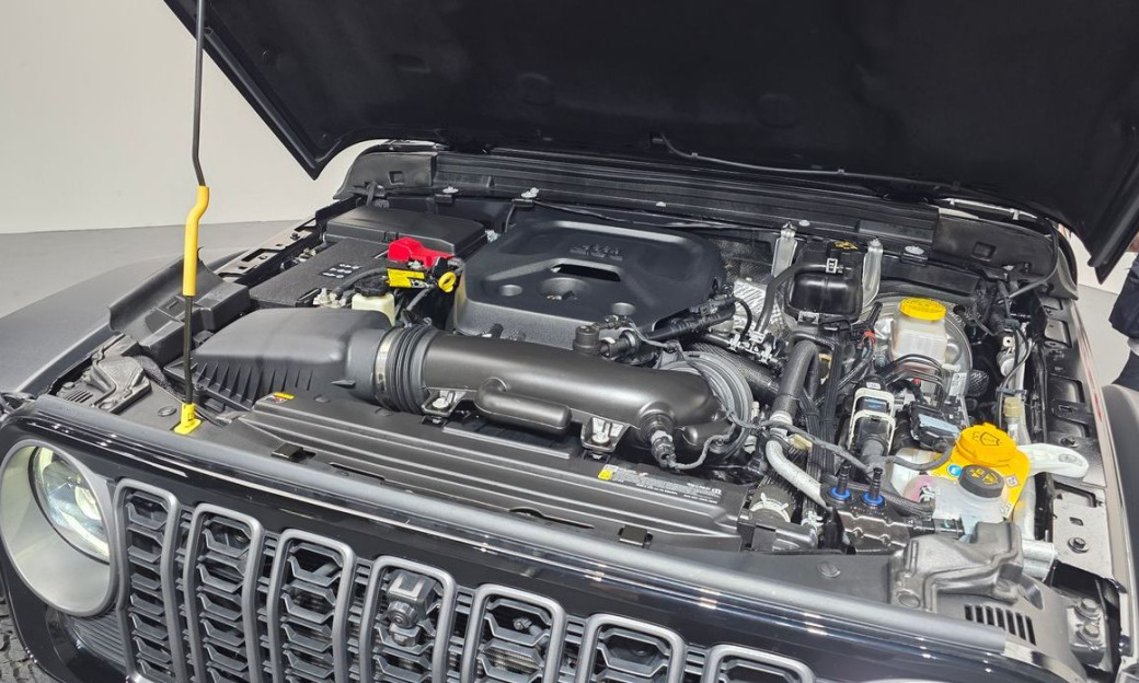Jeep Wrangler 2.0 Sahara Power Top 4Door, 2025