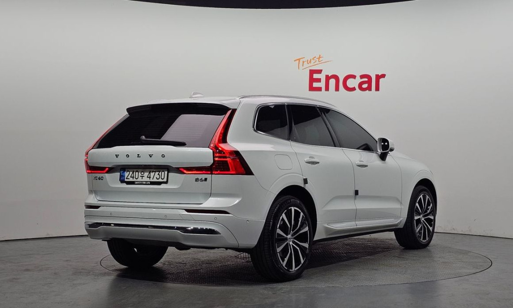 Volvo XC60 B6 Ultimate Bright, 2023