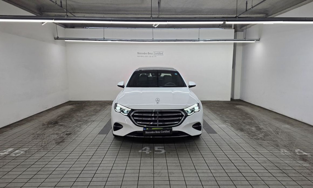 Mercedes-Benz E-Class E450 4MATIC Exclusive, 2025