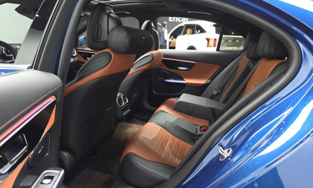 Mercedes-Benz C-Class C300 AMG Line, 2022
