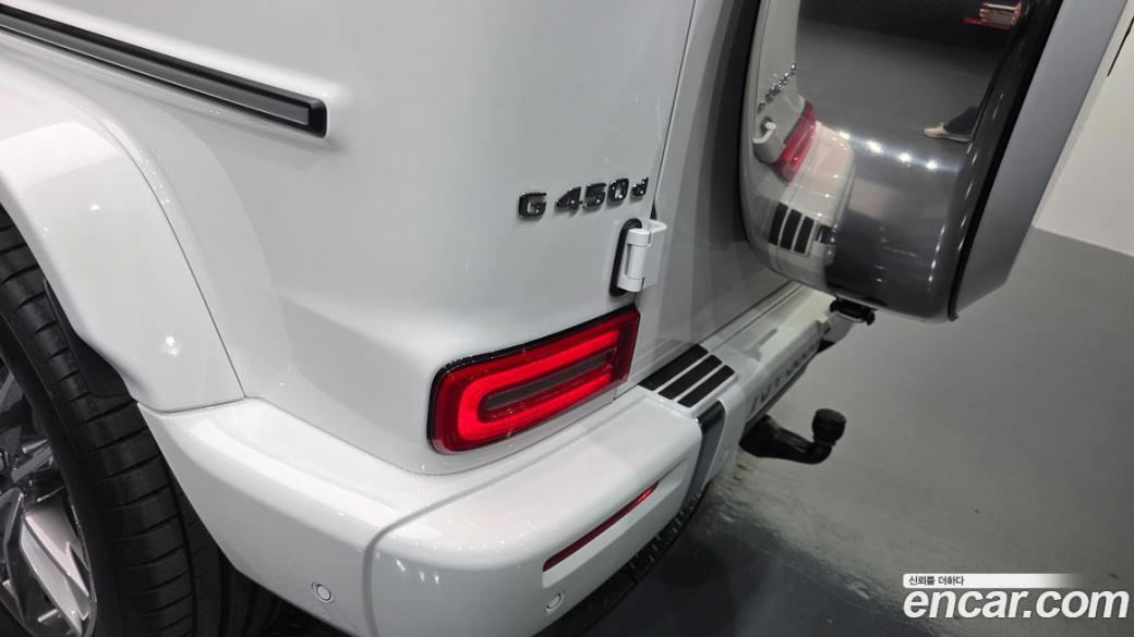 Mercedes-Benz G-Class G450d, 2026
