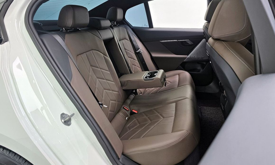 BMW 5-Series 520i M Sport, 2024