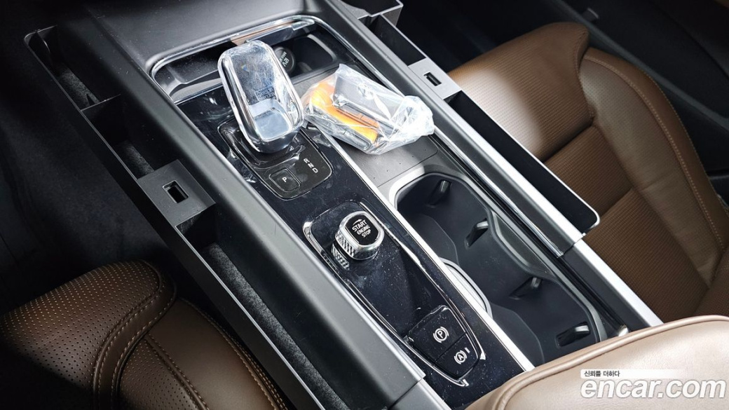 Volvo XC60 B6 Inscirtion, 2022