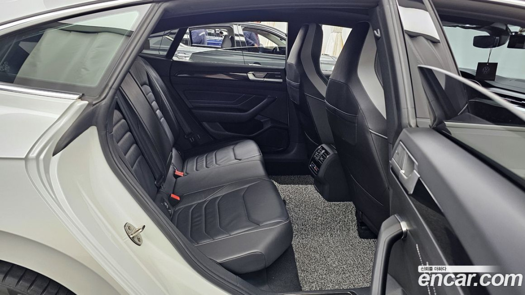 Volkswagen Arteon 2.0 TDI R-LIINE 4Motion, 2022