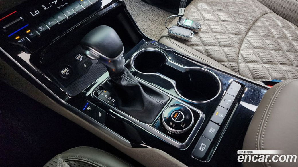 Kia Mohave Diesel 3.0 4WD 7-Seater, 2022