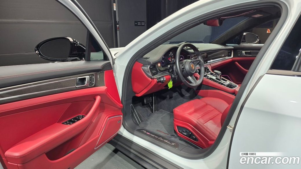 Porsche Panamera 4.0 Turbo S, 2023