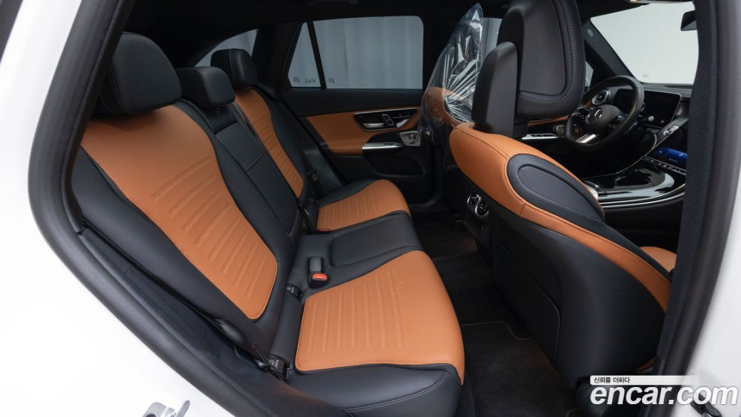 Mercedes-Benz GLC-Class GLC300 4MATIC AMG Line, 2025