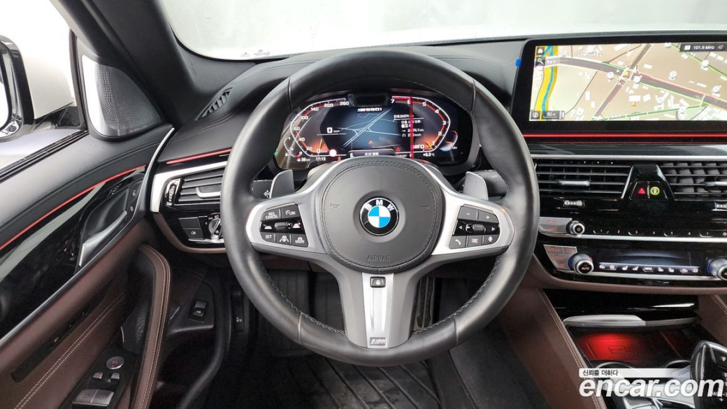 BMW 5-Series M550i xDrive, 2023