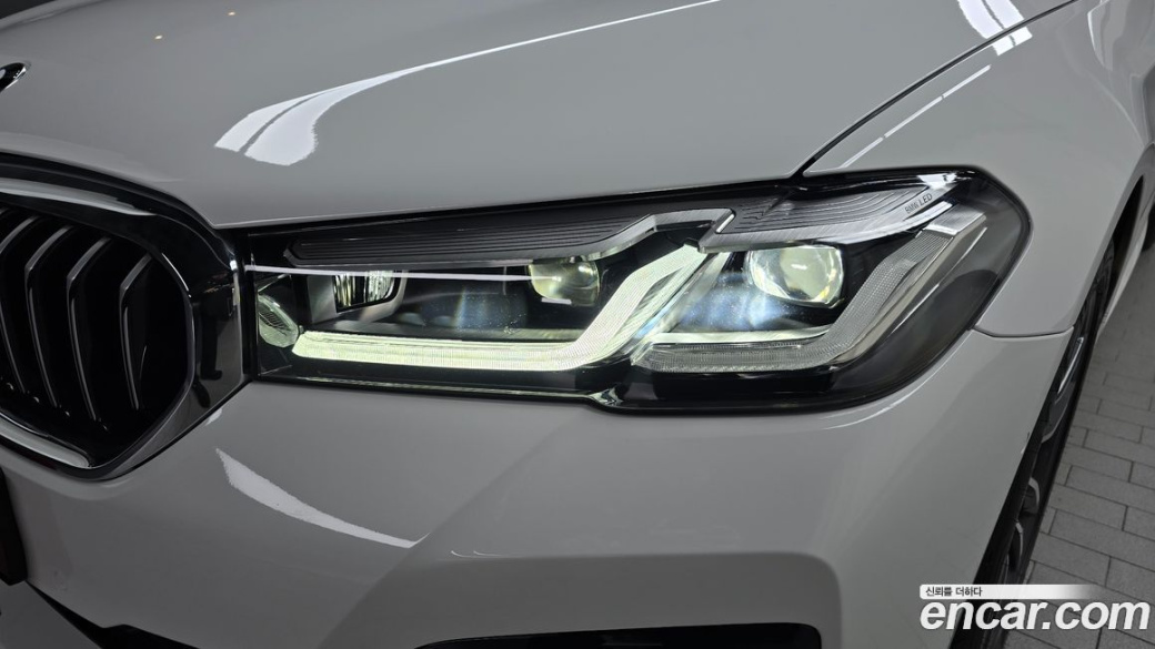 BMW 5-Series 520i M Sport, 2023