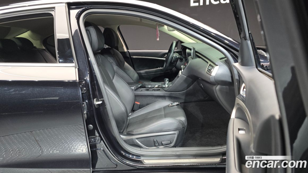 Genesis G70 Gasoline 2.0T 4WD, 2023