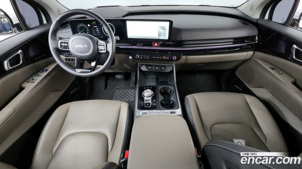 Kia Carnival 9-Seater Signature, 2025