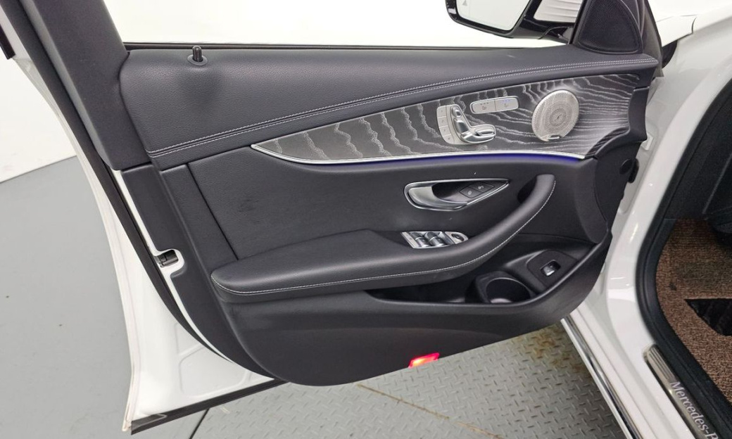 Mercedes-Benz E-Class E350 4MATIC Exclusive, 2023