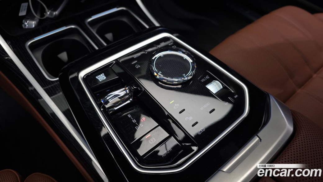 BMW 7-Series 740d xDrive M Sport, 2025