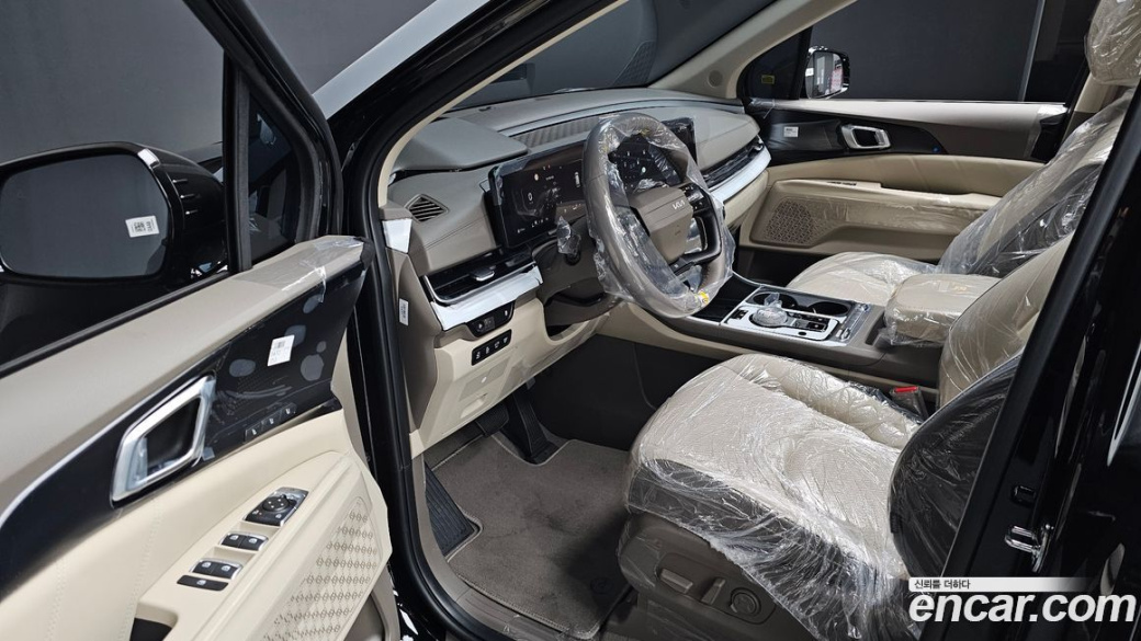 Kia Carnival 9-Seater Signature, 2025