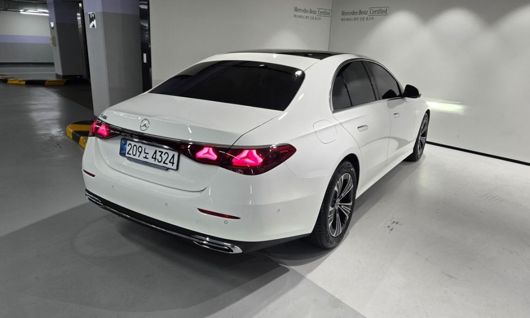Mercedes-Benz E-Class E200 Avantgarde, 2025