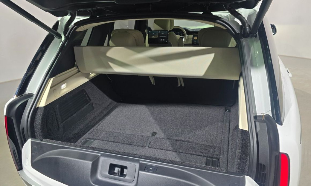 Land Rover Range Rover D350 Autobiography Long Wheel Base, 2025